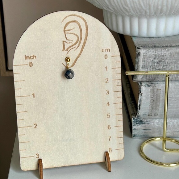 Dainty sterling silver green aventurine gemstone dangle stud post earrings - Picture 6 of 14